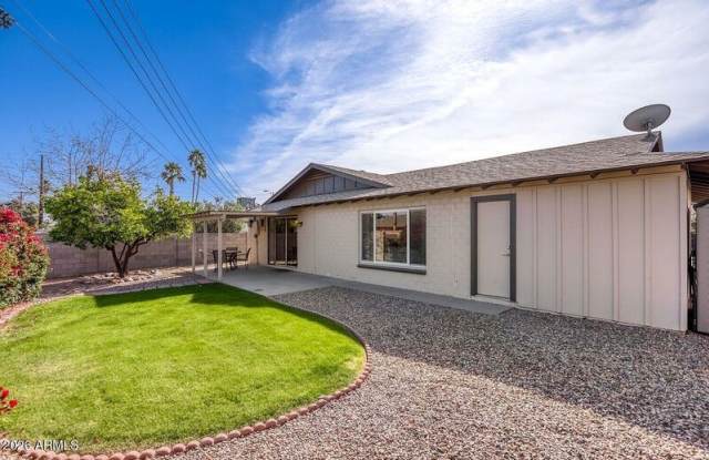 8640 E Wilshire Drive photos photos