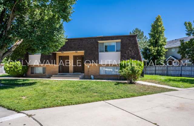 32 E 925 N photos photos