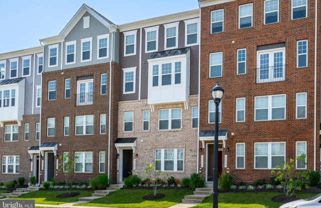 9639 GLASSY CREEK WAY #156 - 9639 Glassy Creek Way, Westphalia, MD 20772