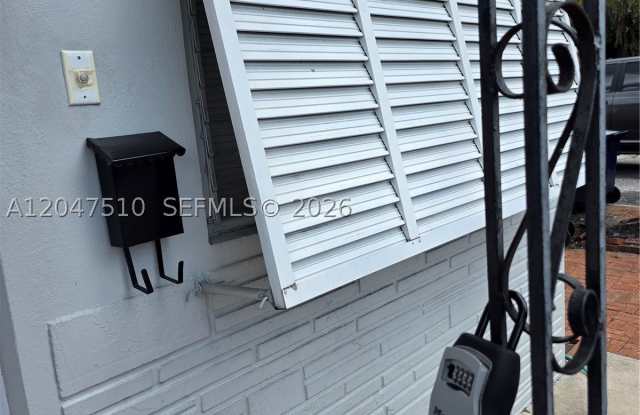 15 Esplanade Dr Gallery 3