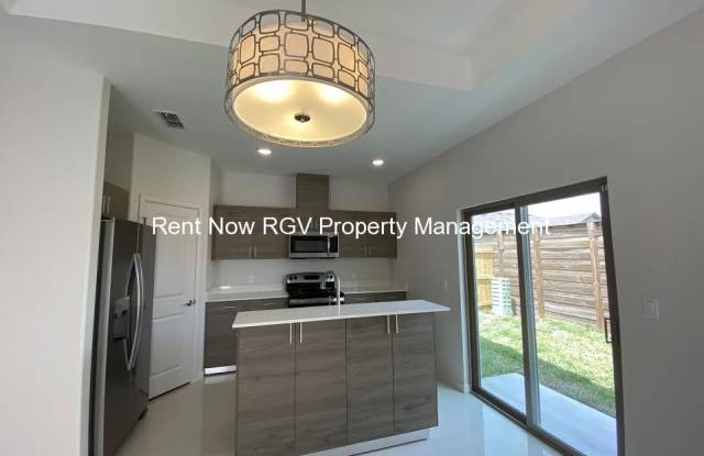 5700 Nightingale Ave photos photos
