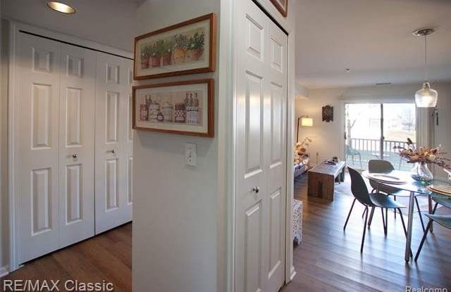 1155 S Lake Drive Gallery 4