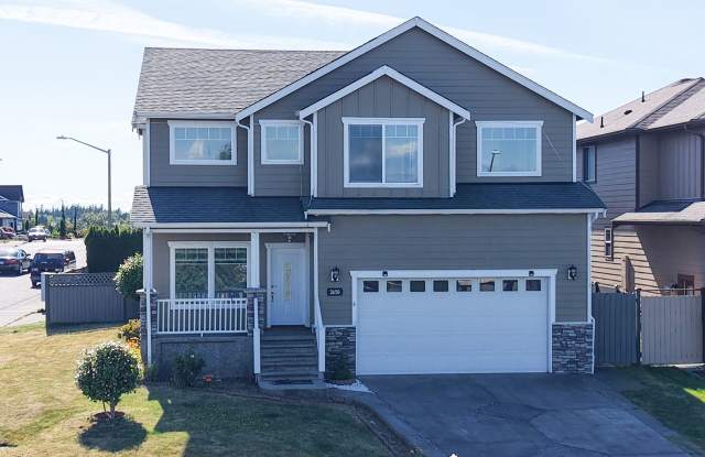 Spacious 4BR/2.5BA Ferndale Home with EV Charger Gallery 1