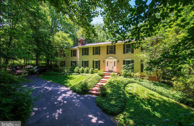 9493 BEACH MILL ROAD Gallery 2