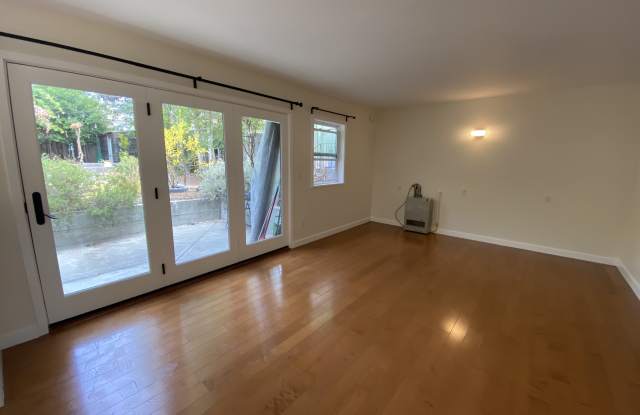 1831 Woolsey Street - A Gallery 4