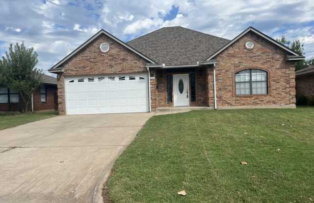 1000 N. Gale Avenue photos photos