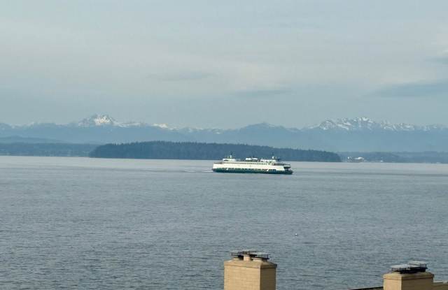 West Seattle Waterfront Condominium ~ West Beach Condominium photos photos