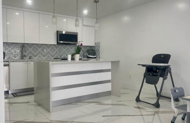 15465 SW 86th Terrace 102, Miami, FL 33193 - 15465 Southwest 86th Terrace, Kendall West, FL 33193