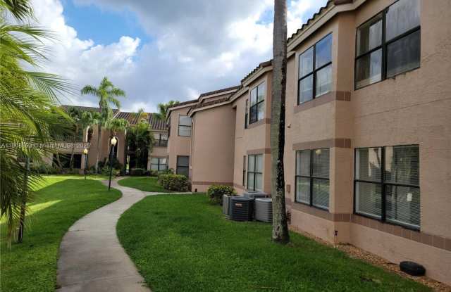 2846 S University Dr - 2846 South University Drive, Davie, FL 33328