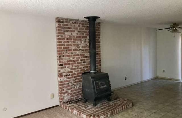 2731 Tam O'Shanter Dr. Gallery 3