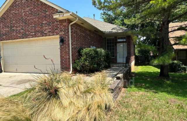 712 Rockridge Circle photos photos