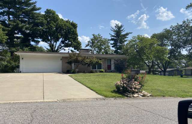 10200 Julius Northway photos photos