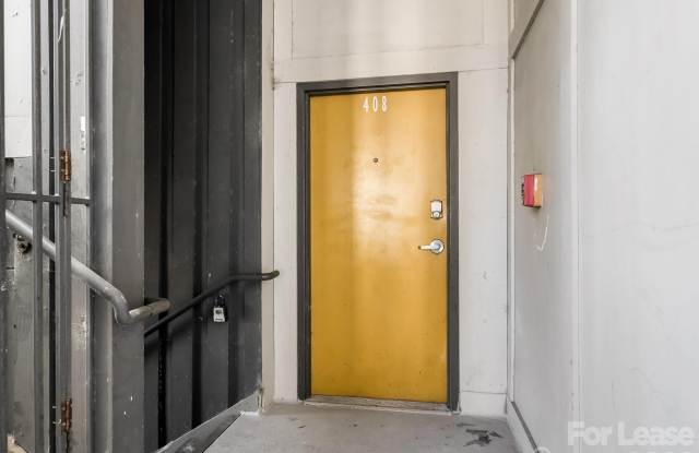 514 W 10th Street Gallery 4