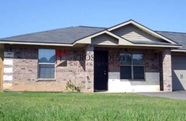 AVAILABLE: 2 Bedroom, 2 Bathroom Duplex in Lindale! photos photos