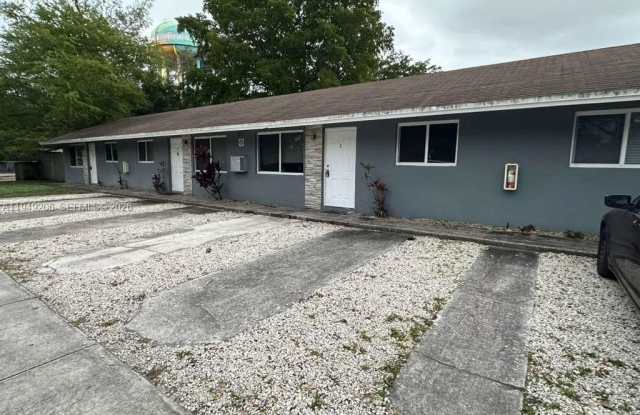 647 NW 3rd Ave - 647 Northwest 3rd Avenue, Fort Lauderdale, FL 33311