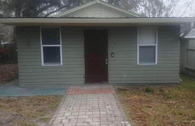 Cozy 1BR Home with Spacious Front Patio, Ample Parking, and Private Backyard in Zephyrhills! - 4436 Plum Street, Zephyrhills South, FL 33542