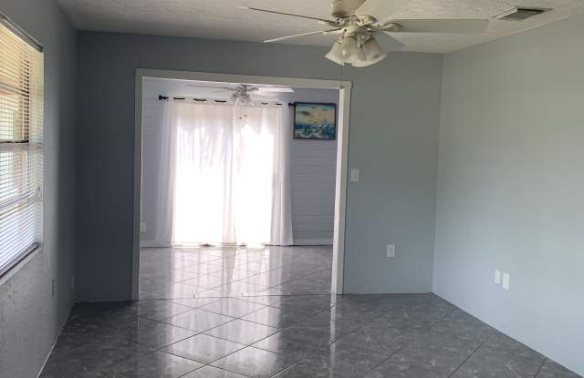 2450 Orlando Road Gallery 4