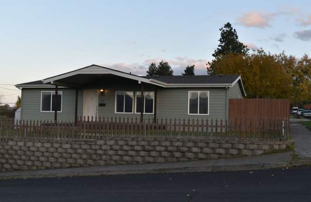 3 Bedroom House For Rent In The Dalles photos photos