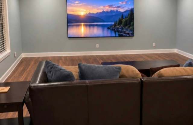 218 Woodley Court Gallery 3