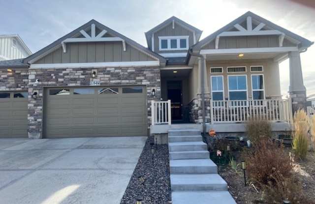 Stunning 4BR House in Aurora - 21966 East 42nd Place, Aurora, CO 80249