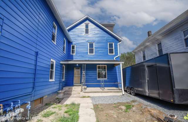 147 W Dorrance Street photos photos