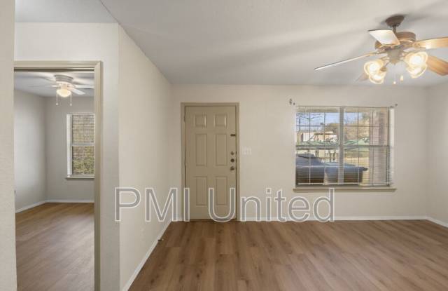2335 N Elm St - 2335 North Elm Street, Denton, TX 76201