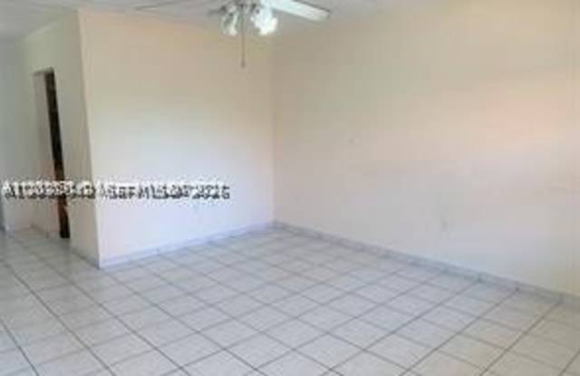 4655 Palm Ave Gallery 2