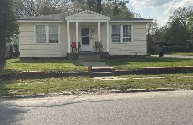 302 Elm St photos photos