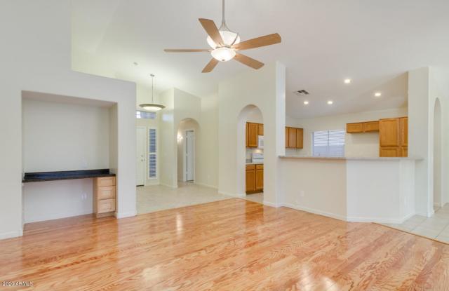 15870 N 162ND Lane Gallery 4