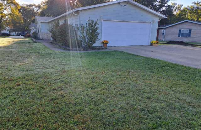 1521 Stanford Dr Gallery 2