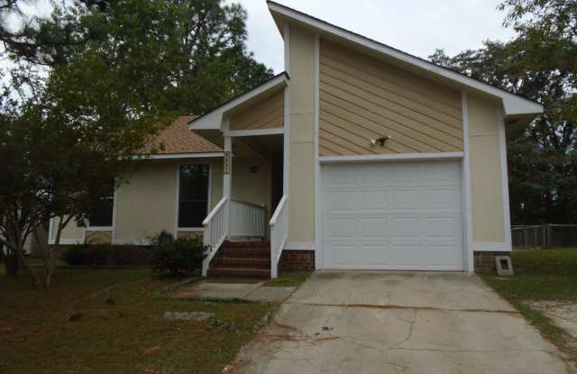 Renovated 3BD/2BA Single Family Home Available Now photos photos
