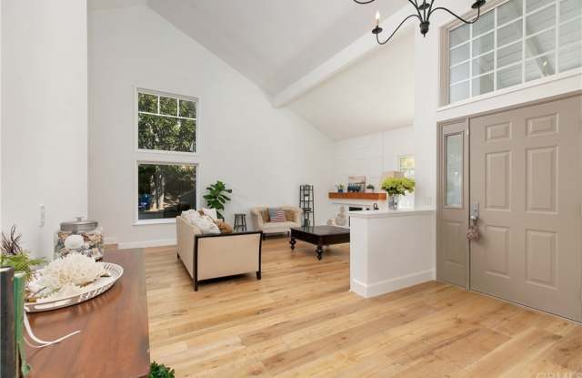 26141 Red Corral Road Gallery 3