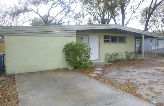 1329 Windsor Way - 1329 Windsor Way, Palm River-Clair Mel, FL 33619