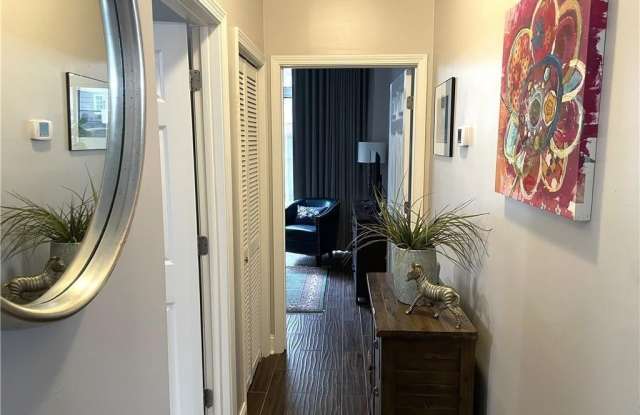 2479 Peachtree Road NE unit: 105 photos photos