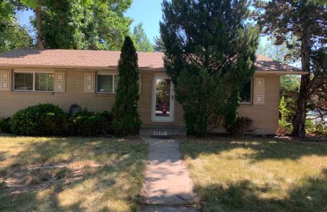 4 bed/2 bath Home located in central Fort Collins off Drake photos photos