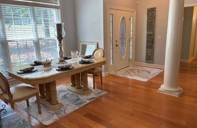 1114 Cornell Gallery 3