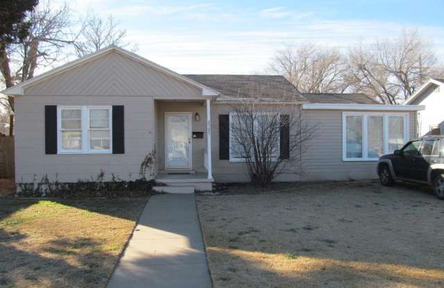2707 31st St 1 - 2707 31st St, Lubbock, TX 79410