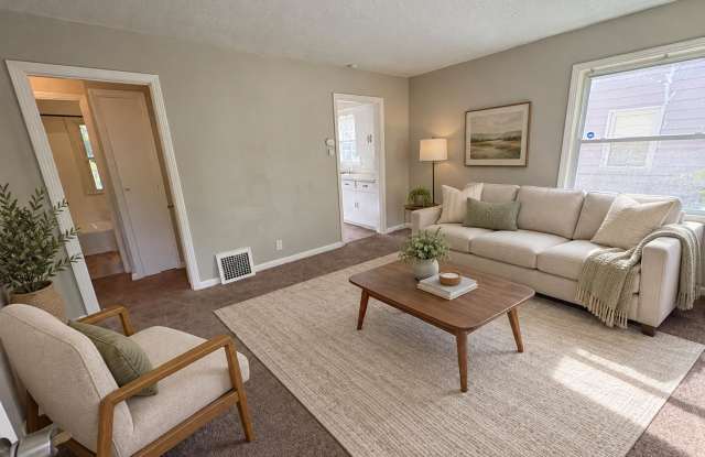 Welcome Home to Seward Avenue! Charming 2-Bedroom Ranch Gallery 4