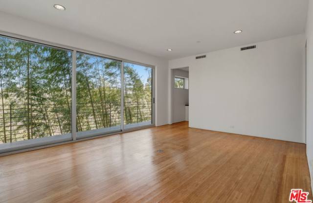 3944 Cody Road Gallery 3