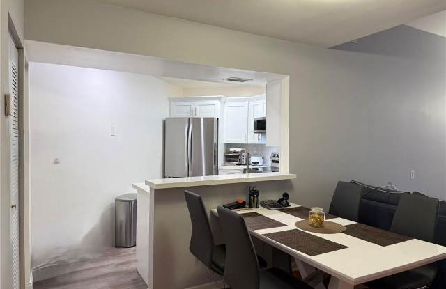 9725 Fontainebleau Boulevard Gallery 3
