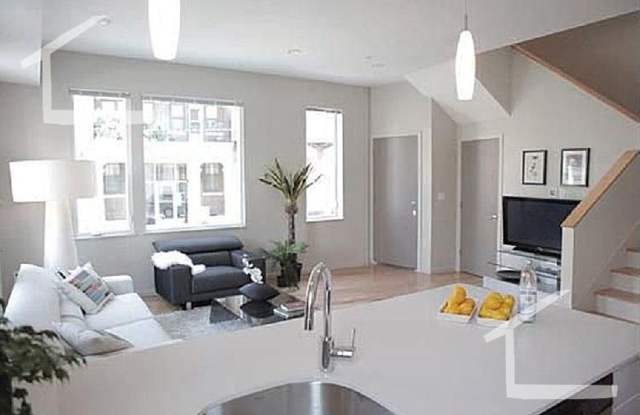 Large 5 bed in Allston Gallery 4