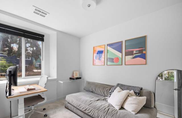 Queen Anne Townhome Gallery 4