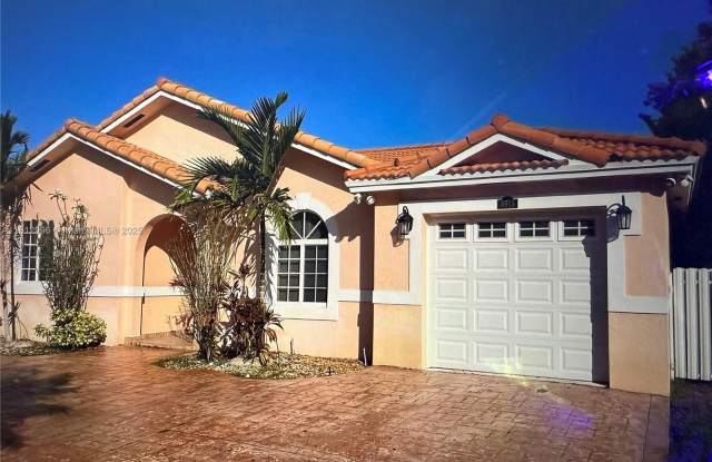 8915 NW 164th St photos photos