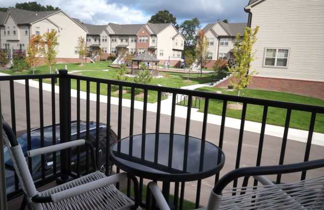 Encore Townhomes II Gallery 2