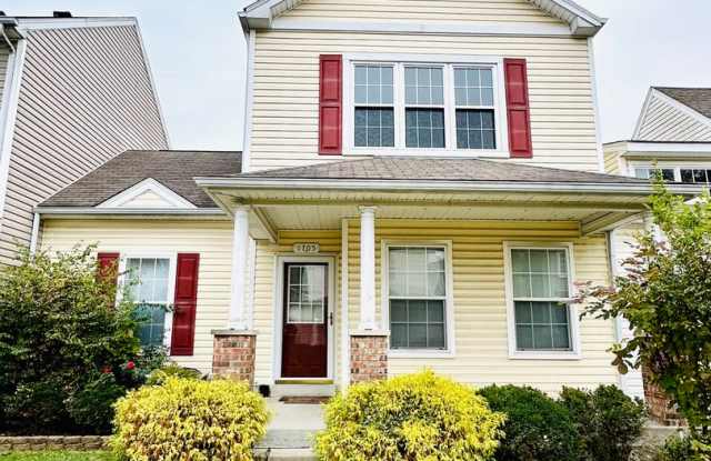 Updated 2 story townhome in Park Duvalle- Section 8 accepted - 1705 Stratton Court, Louisville, KY 40211