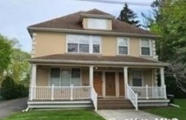 143 Searingtown Road - 143 Searingtown Road, Albertson, NY 11507