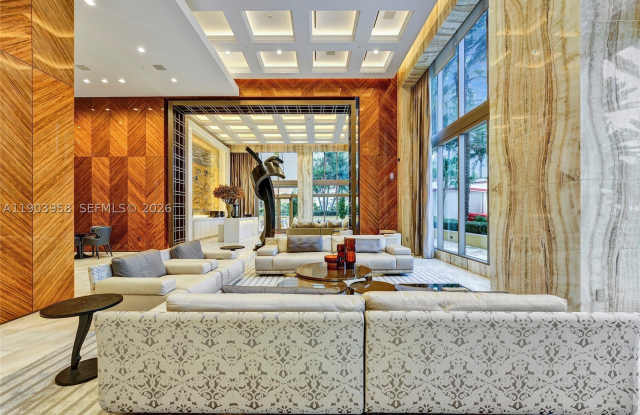 17749 Collins Gallery 3