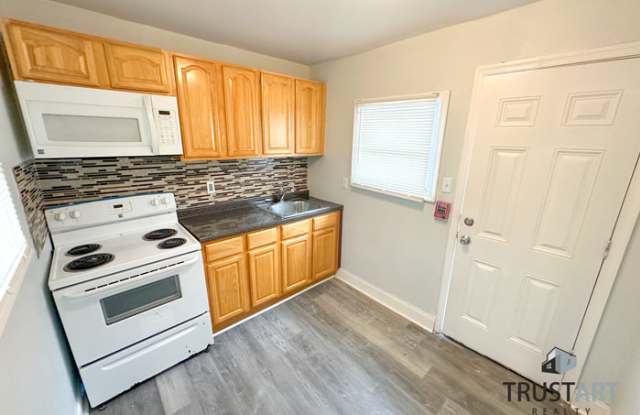 2141 Bridge Street photos photos