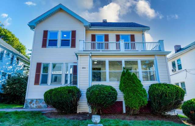 204 Maple Street photos photos