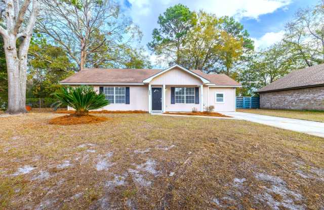 203 Monroe Ave - 203 Monroe Avenue, Hinesville, GA 31313